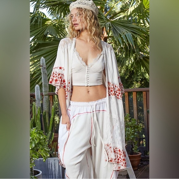 POL White and Red Kimono - Picture 5 of 5